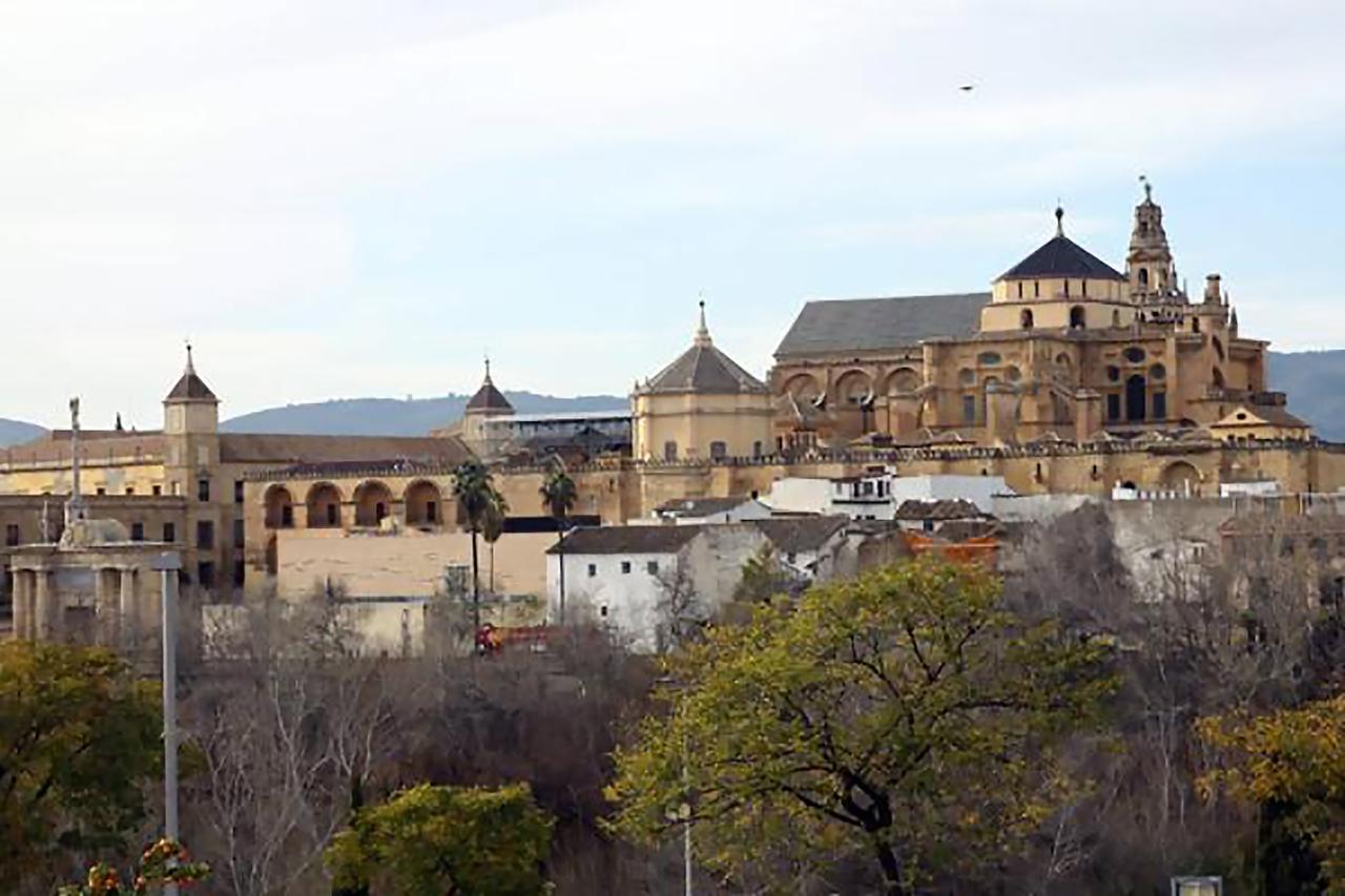Apartamentos Turisticos Cordoba Califal ภายนอก รูปภาพ